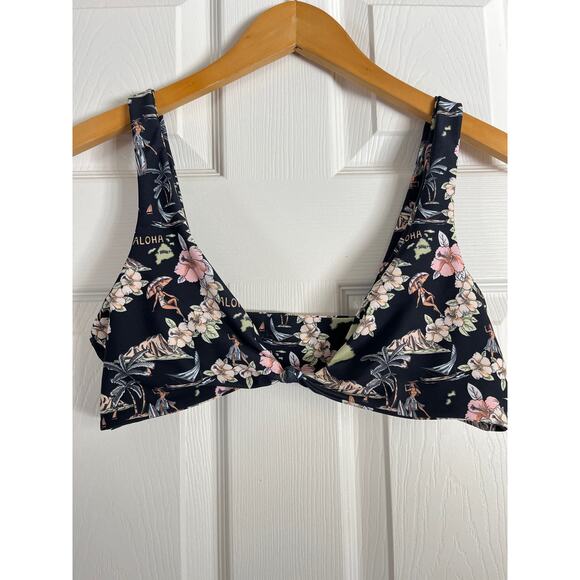 Skatie• ‘Penny’ Bikini Top in KONA Hawaii Print - Picture 3 of 17